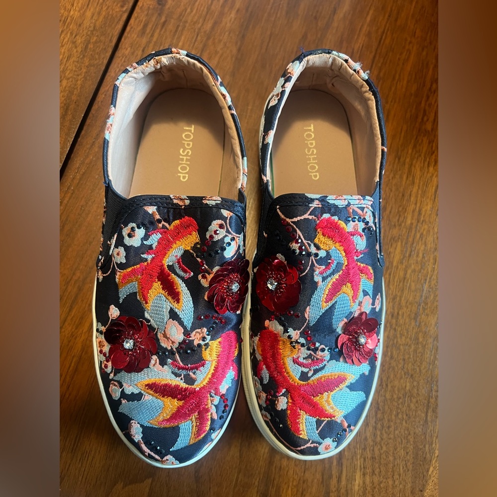 Topshop Kids Sneakers with Colorful Floral Embroidery